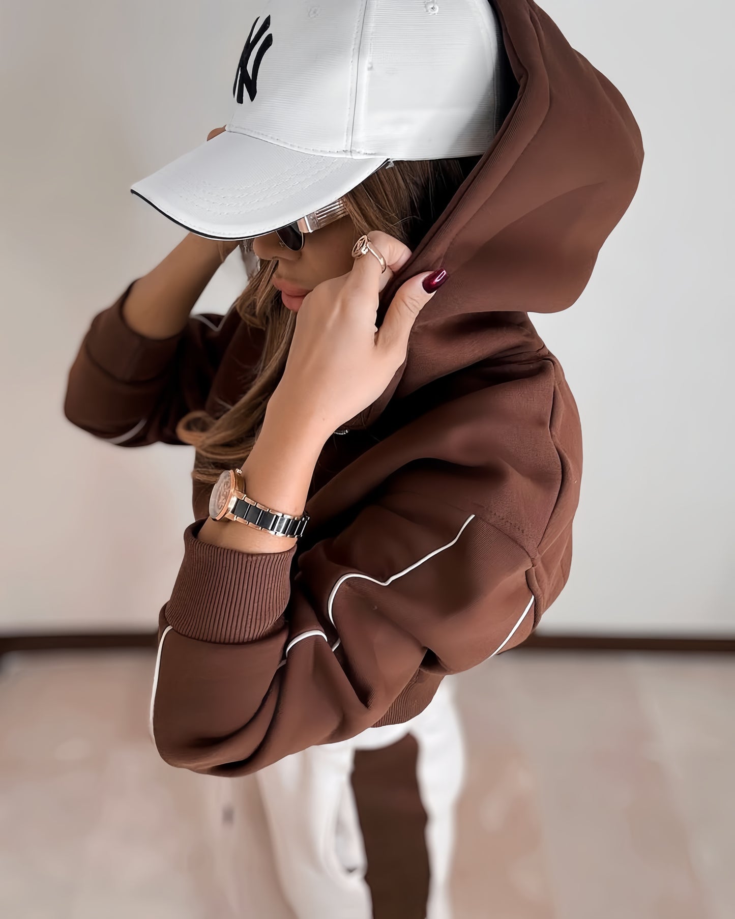 HOODED STRIPE DETAILED SUIT Brown