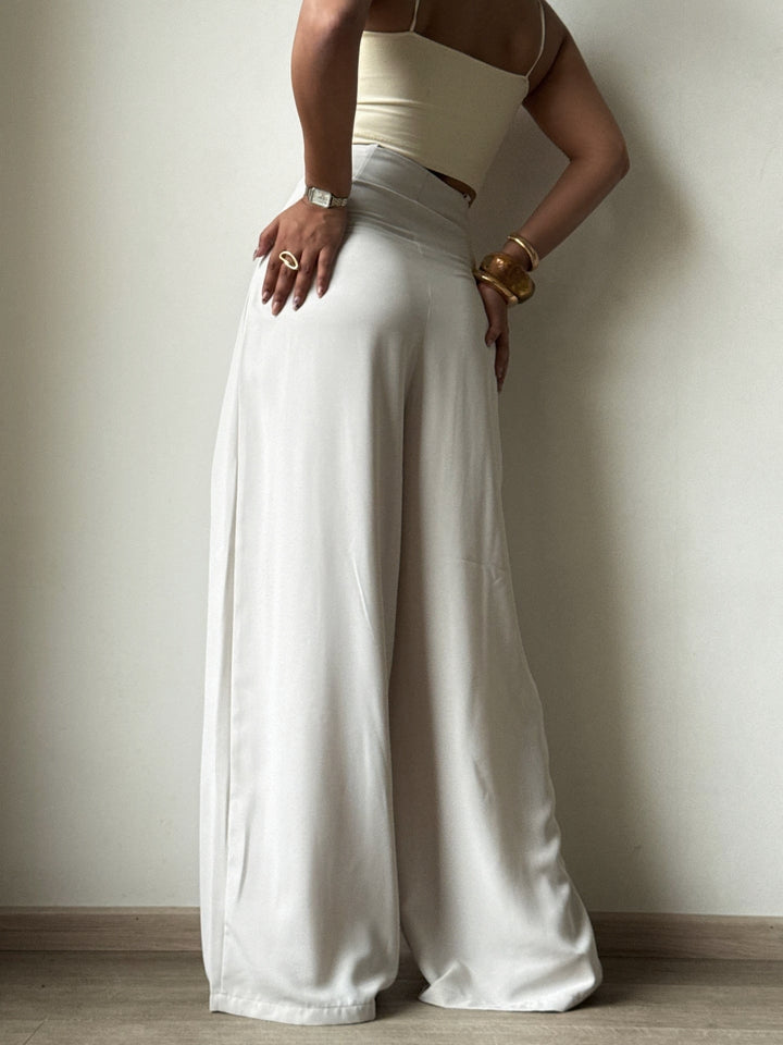 White Belt & Pleats Pants