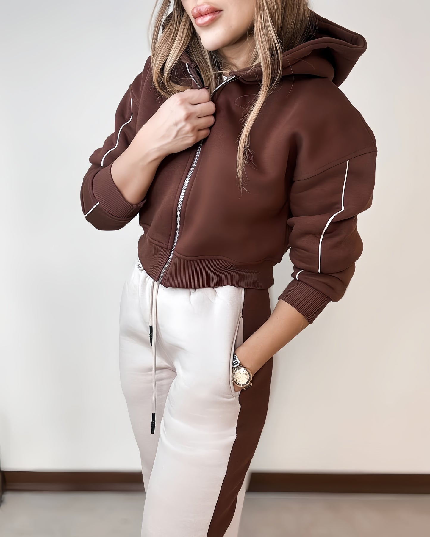 HOODED STRIPE DETAILED SUIT Brown