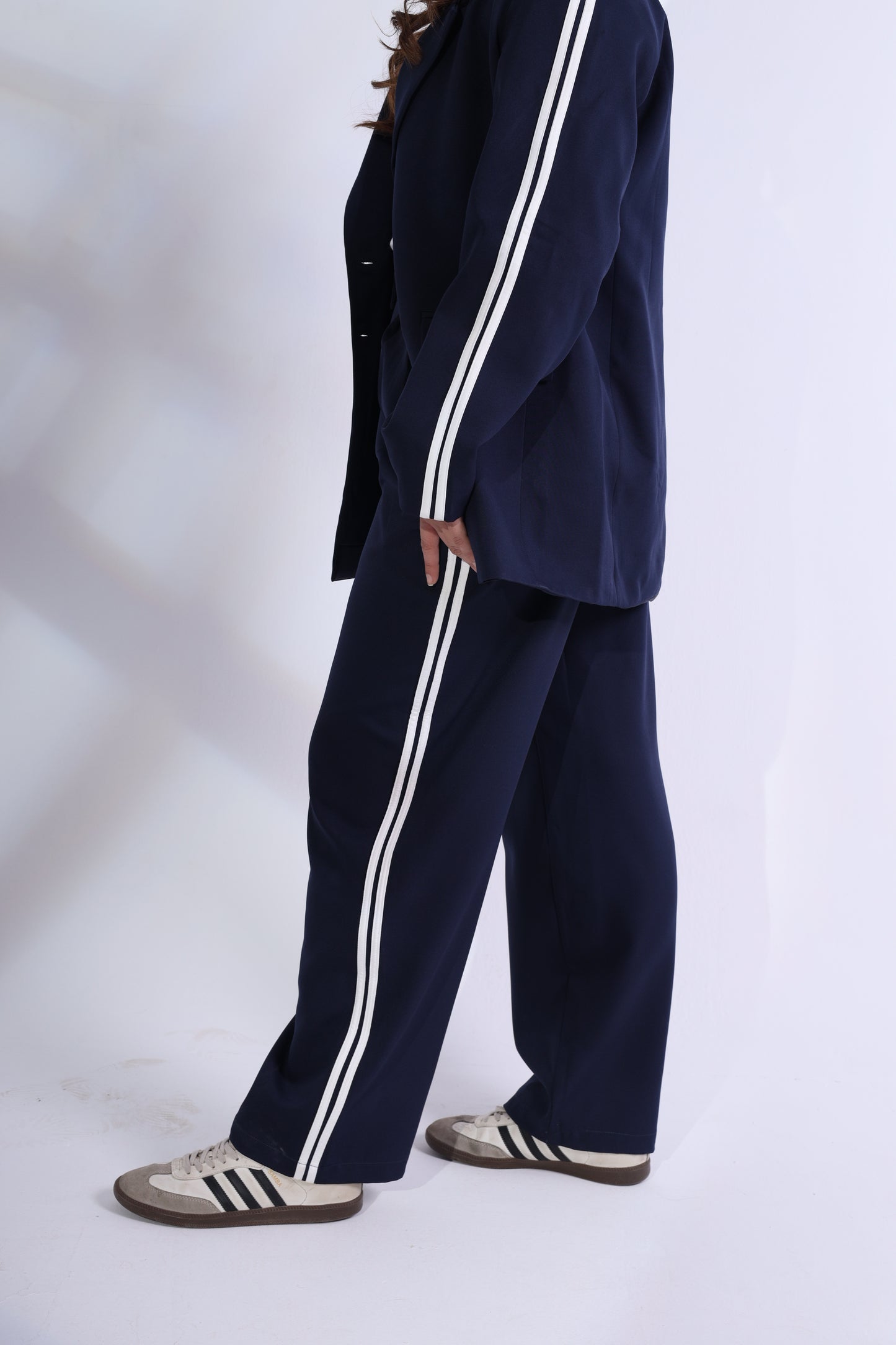 NAVY SIDE STRIPE SUIT