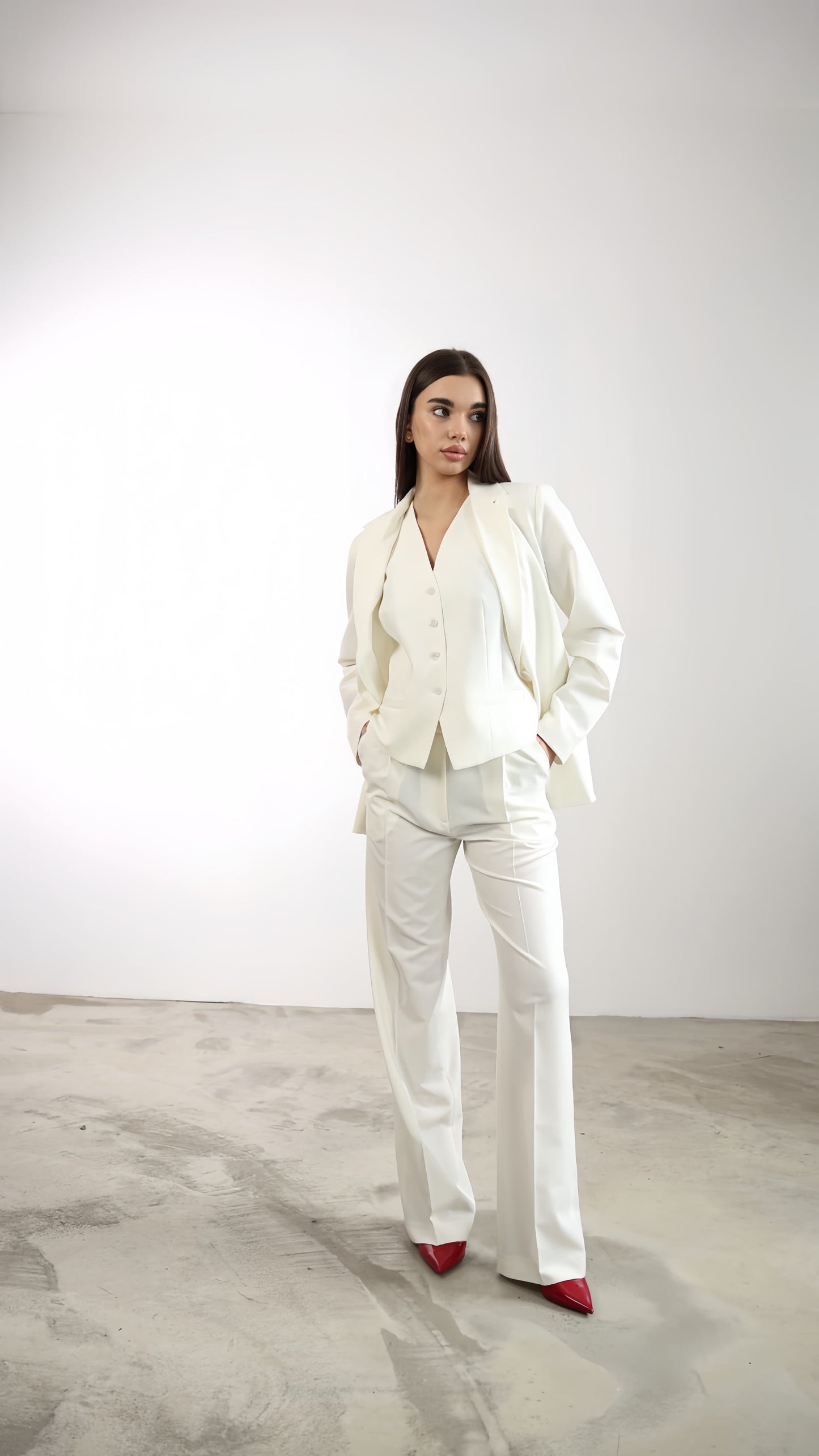 White 3 Pieces Suit