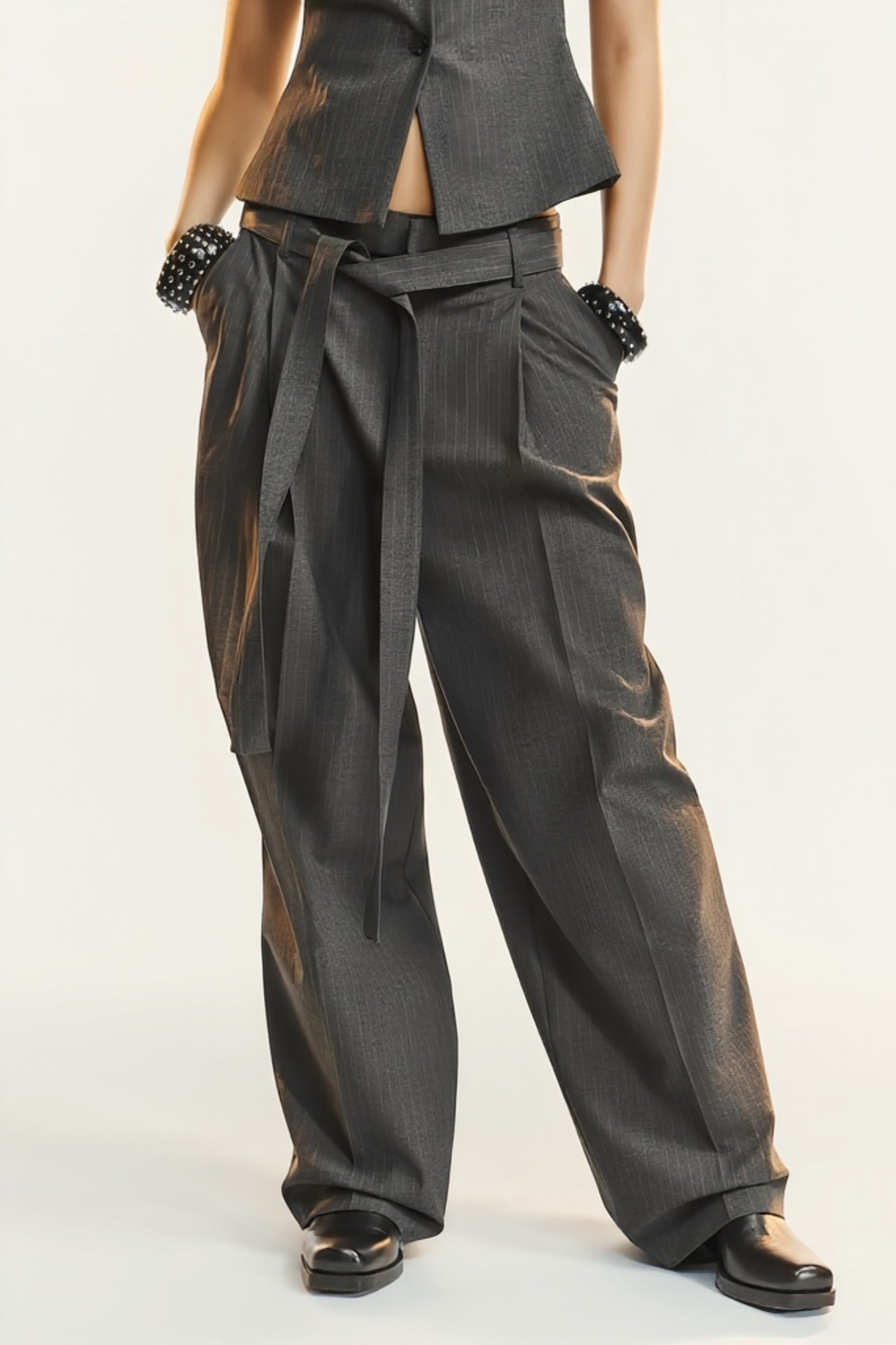 PLEATED TROUSERS WITH BELT