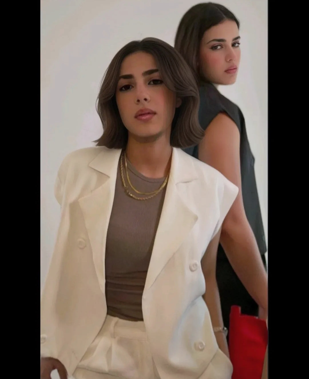 Sleeveless double breasted vest