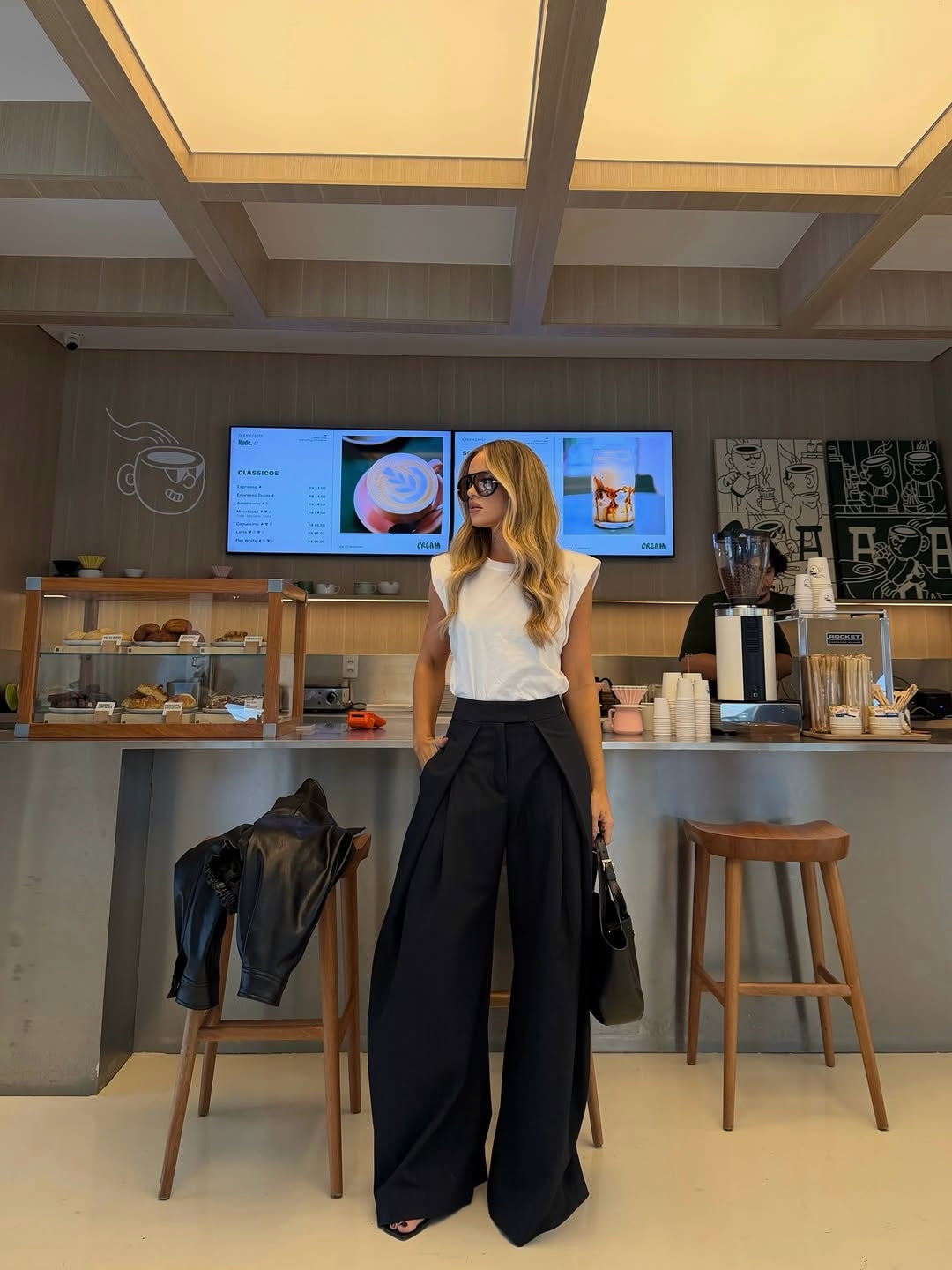 Wide Leg Pleated Trousers Black