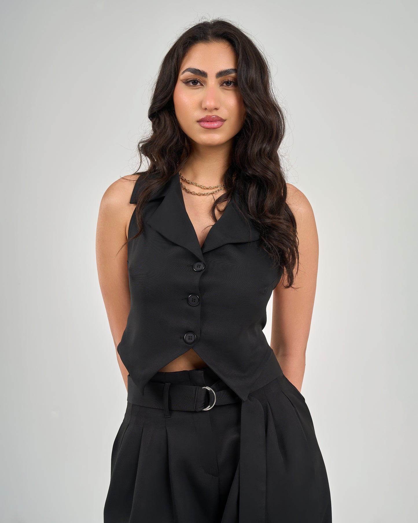 Collar waistcoat with back fastening