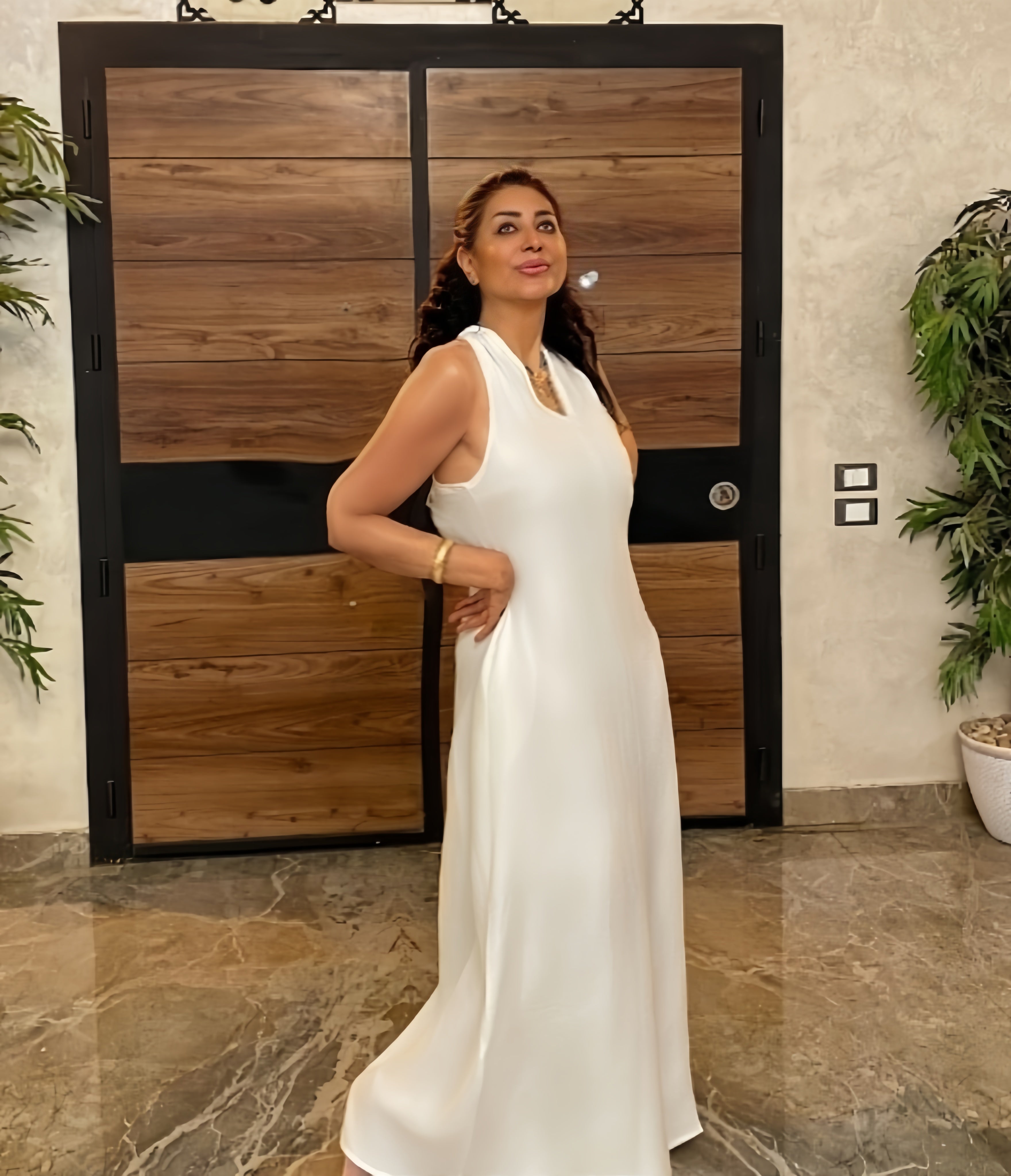 White Back Detailed V Neck Premium Linen Dress