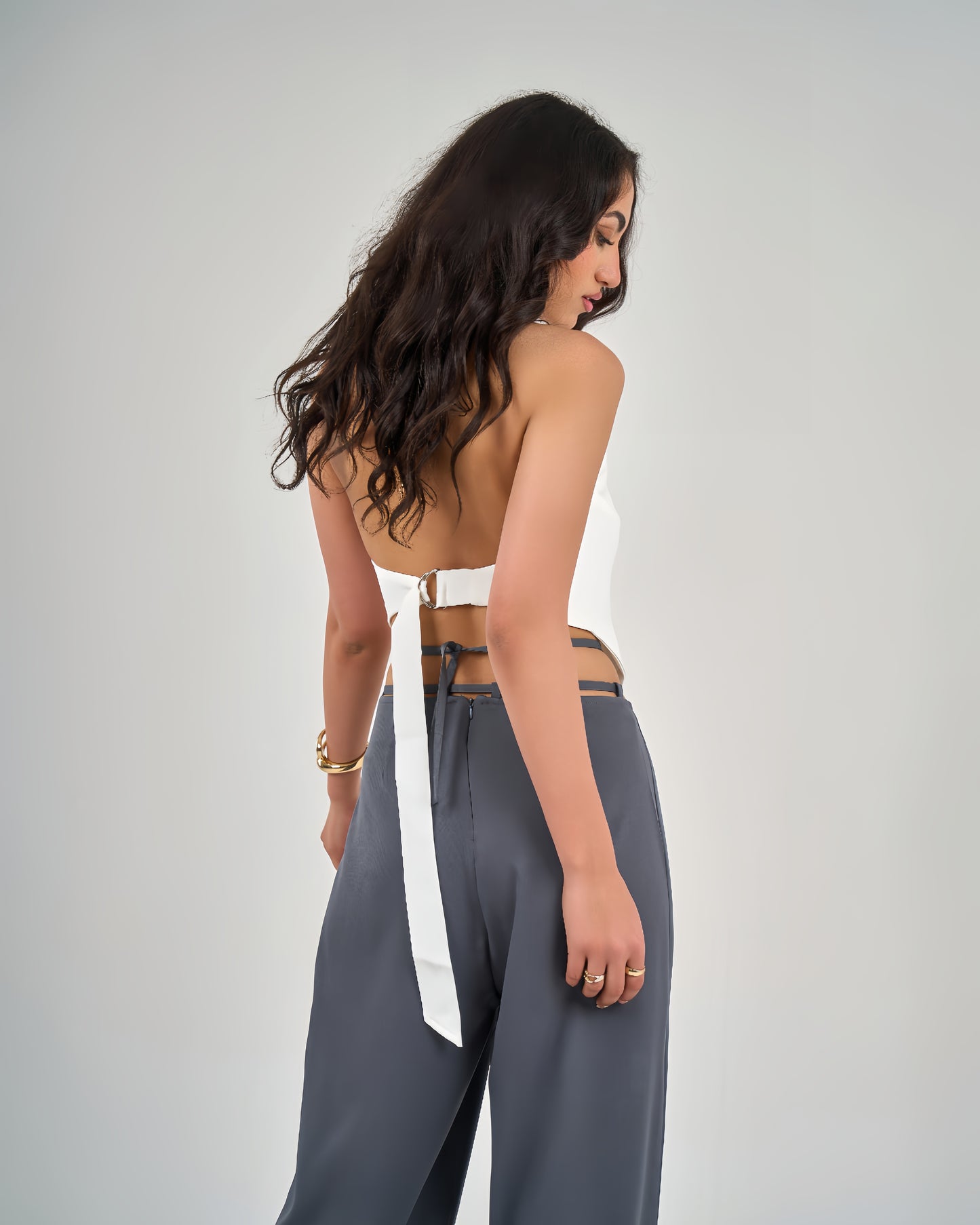 Collar waistcoat with back fastening