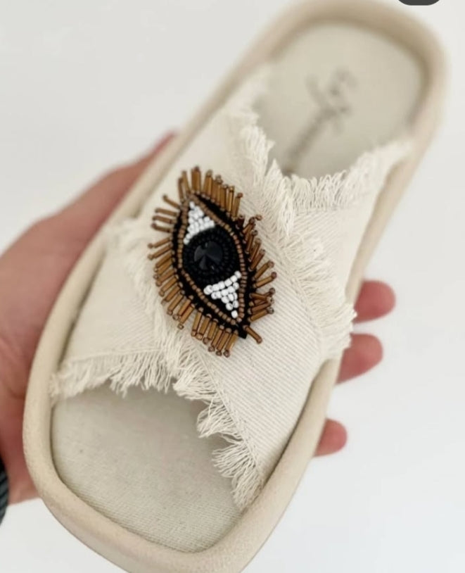 Frame Eye Criss Slides