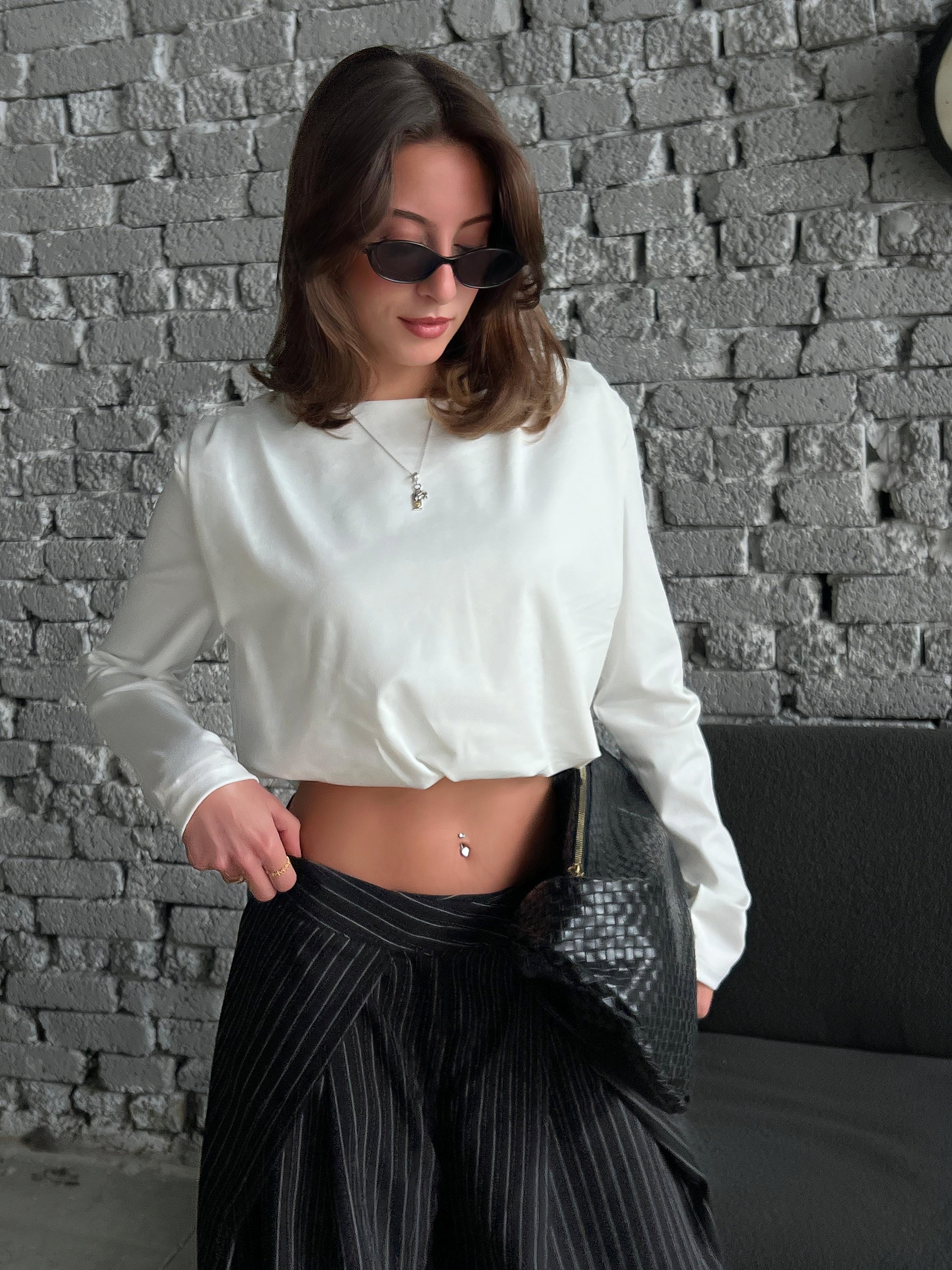 White long sleeve cropped top