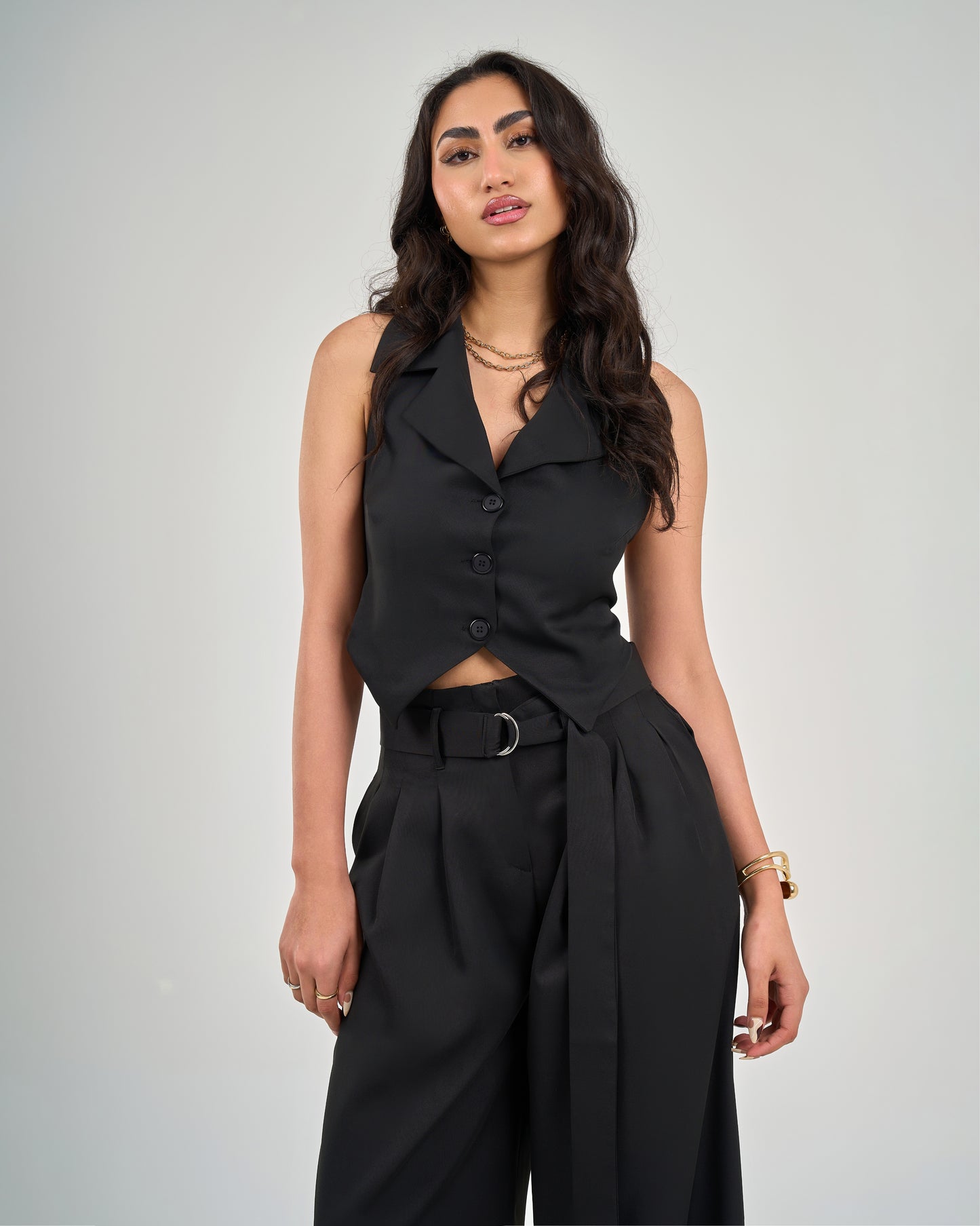 Collar waistcoat with back fastening