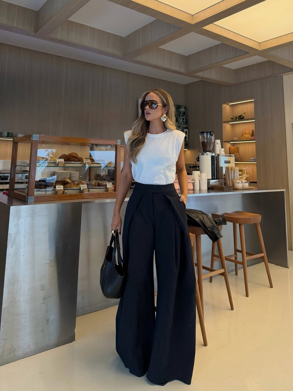 Wide Leg Pleated Trousers Black