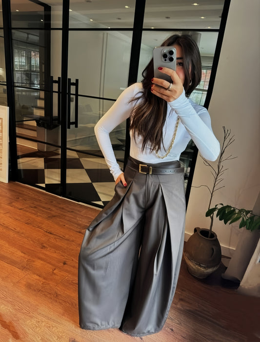 Wide Leg Pleated Trousers Grey