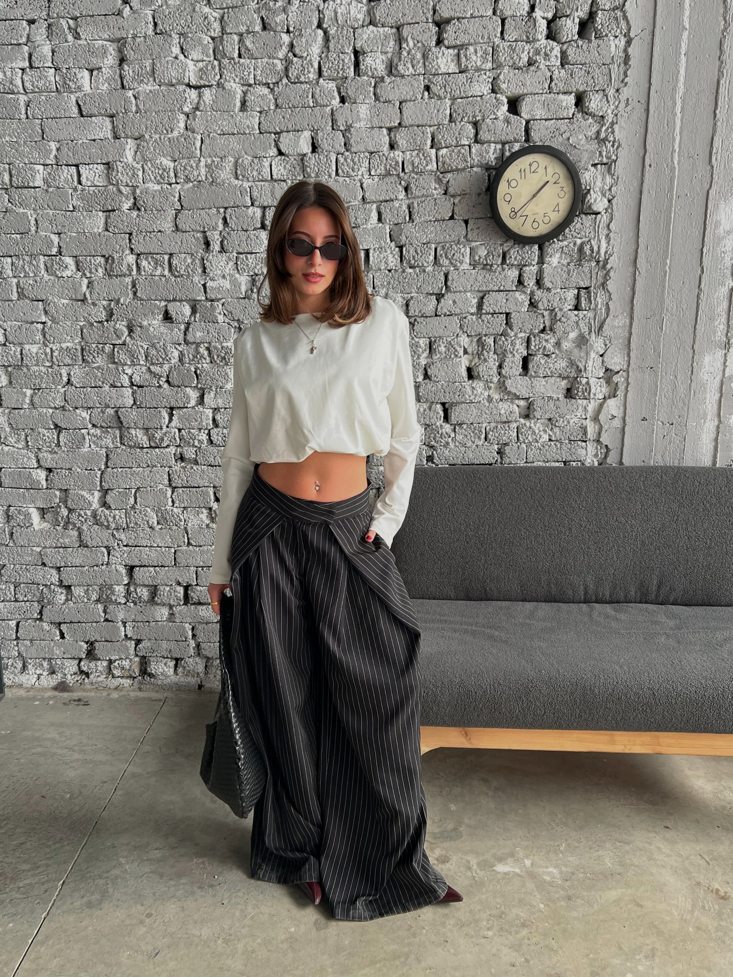 White long sleeve cropped top