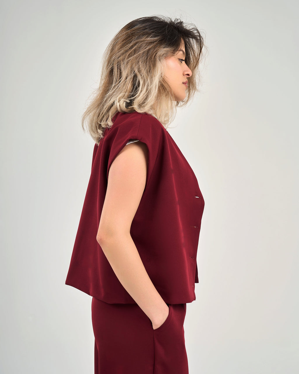 Compact v neck vest in black