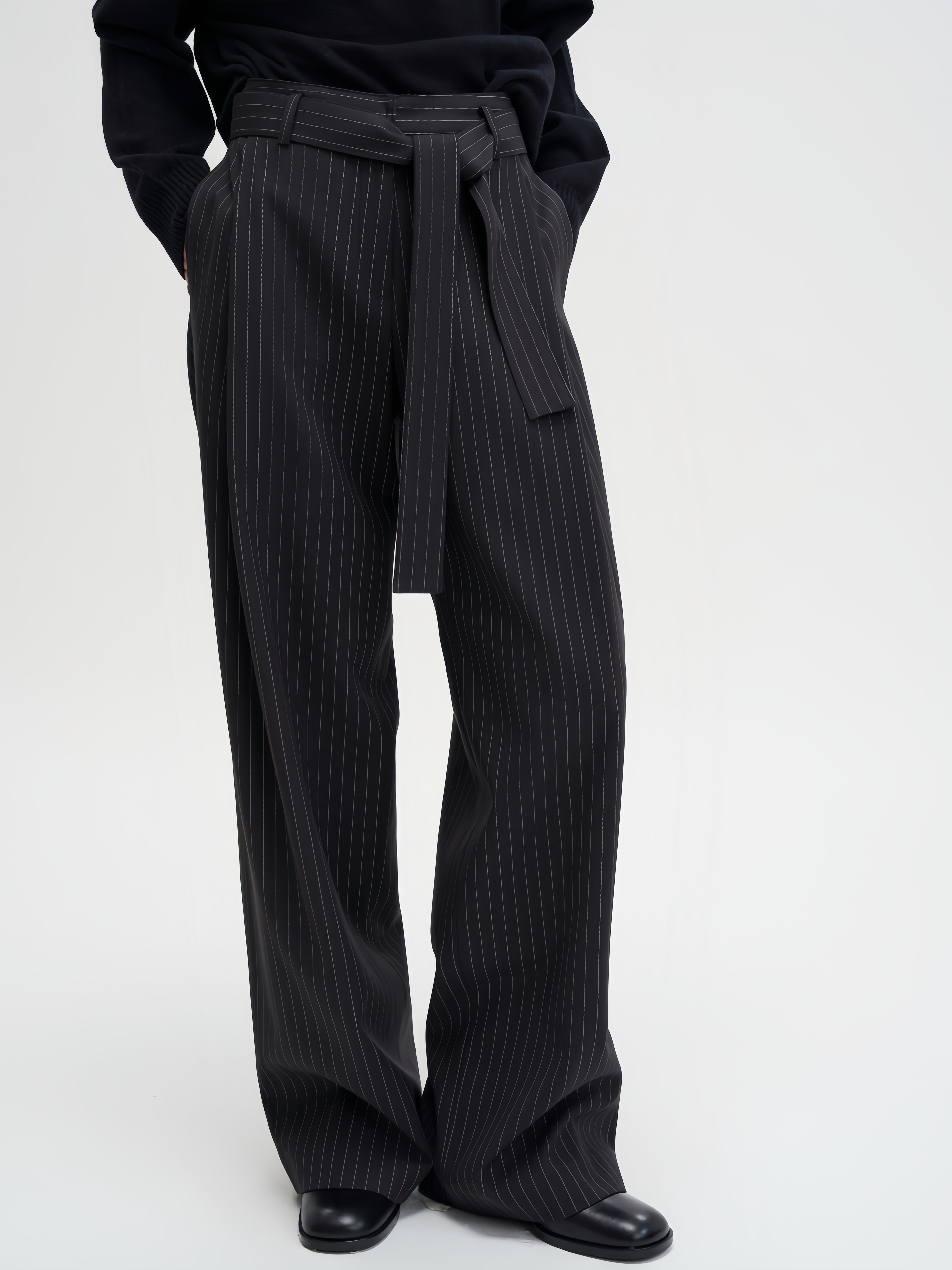PLEATED TROUSERS WITH BELT
