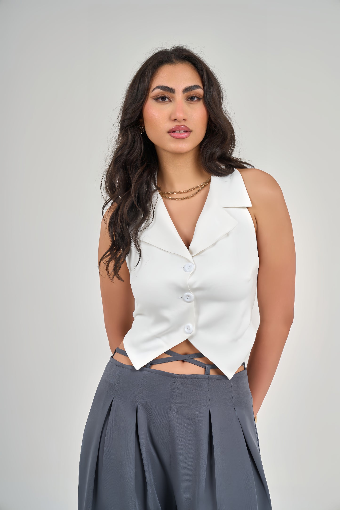 Collar waistcoat with back fastening