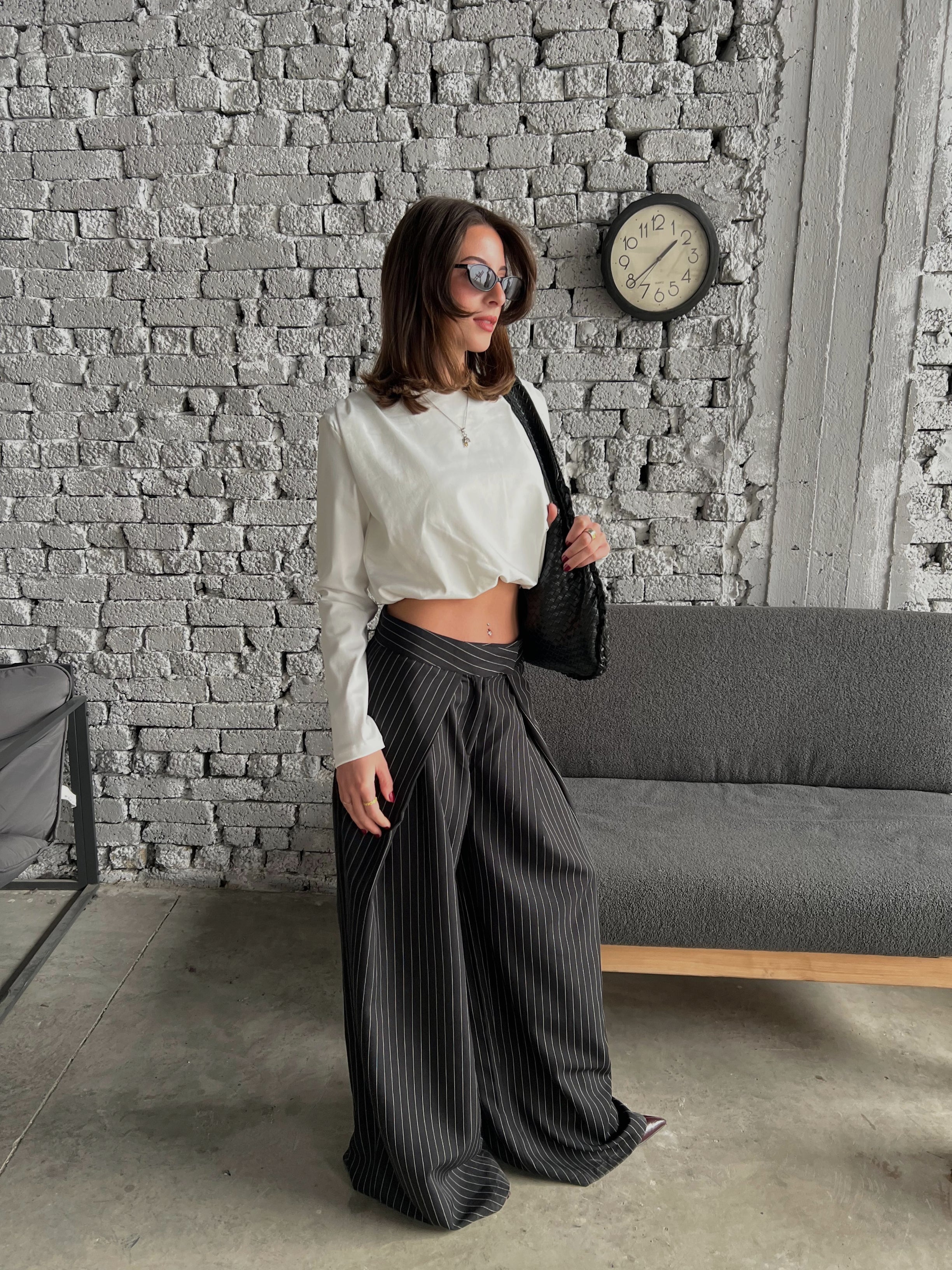 White long sleeve cropped top