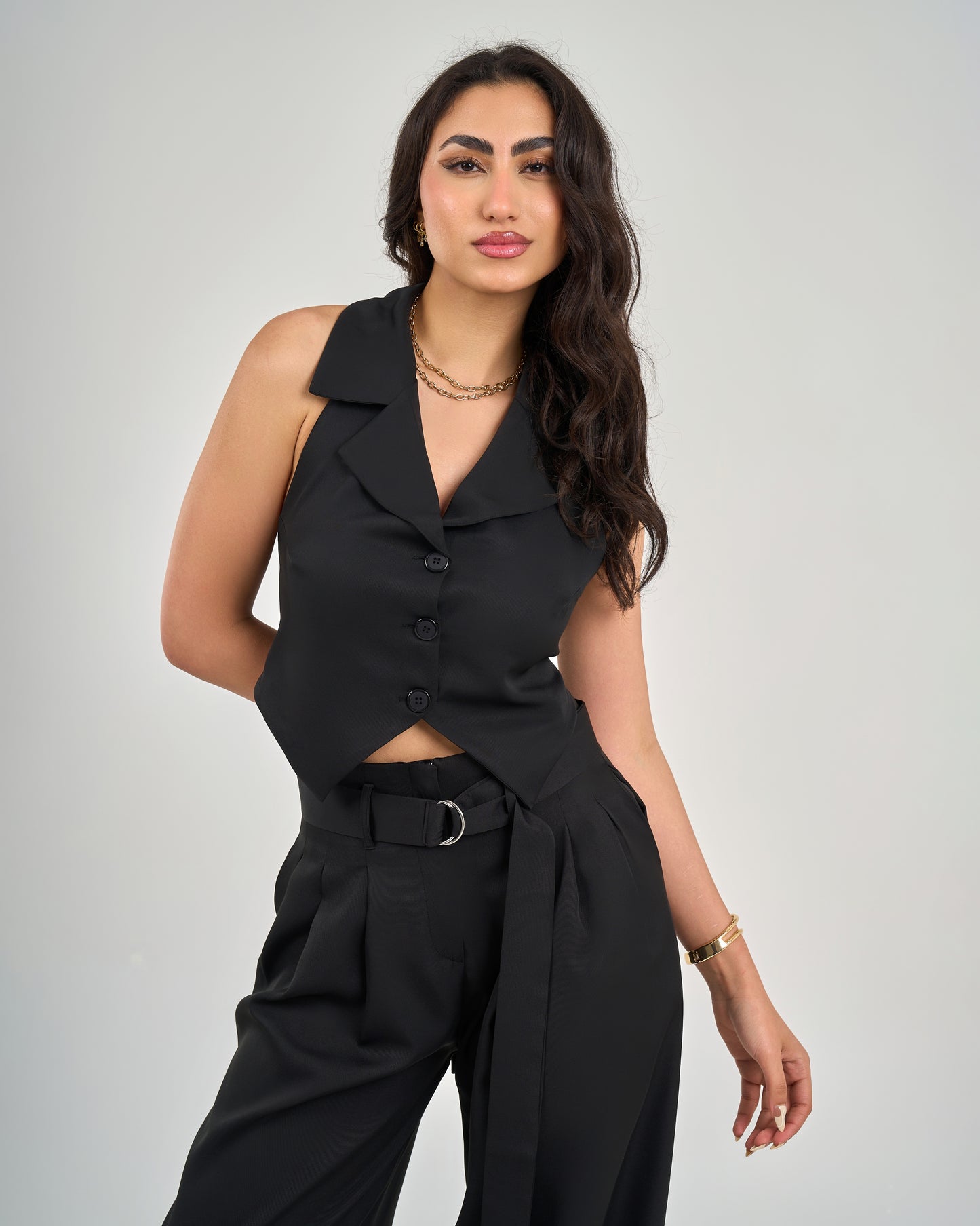 Collar waistcoat with back fastening